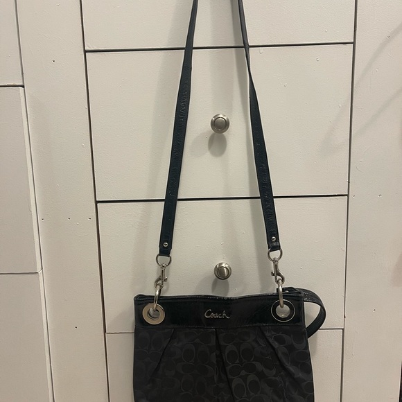 Coach Ashley Hippie Crossbody Purse Signature Sateen Black/Grey/Silver - Picture 2 of 7